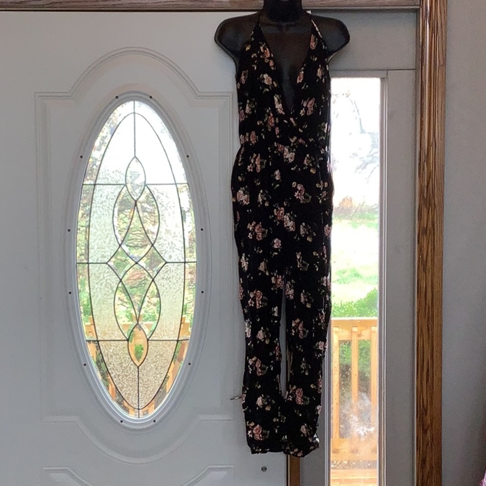 Sleeveless Jump Suit
